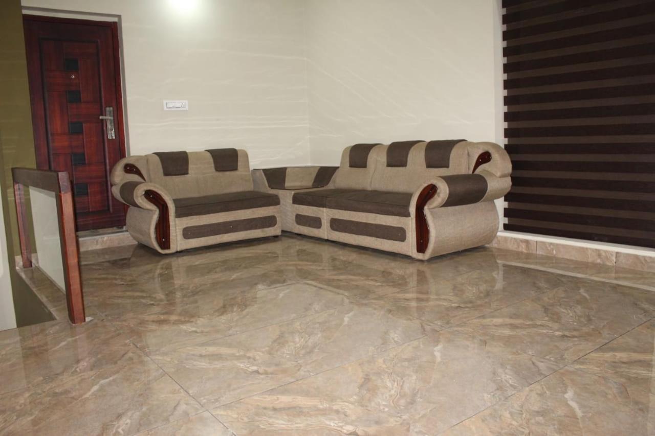 Orchid Villa Pinangode Exterior photo
